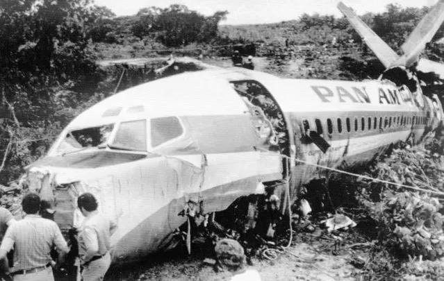 The hull of the Pan American Boeing 707 jetliner which crashed during bad weather on Pago Pago, Samoa, January 30, 1974 rests in a jungle clearing, Feb 2. Ninety one of the 100 people aboard were killed in the accident. (Photo by AP Photo)