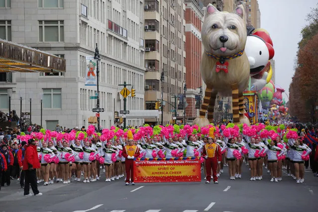 Performers take part during the 90th annual Macy's Thanksgiving Day Parade on November 24, 2016 in New York. (Photo by Kena Betancur/AFP Photo)