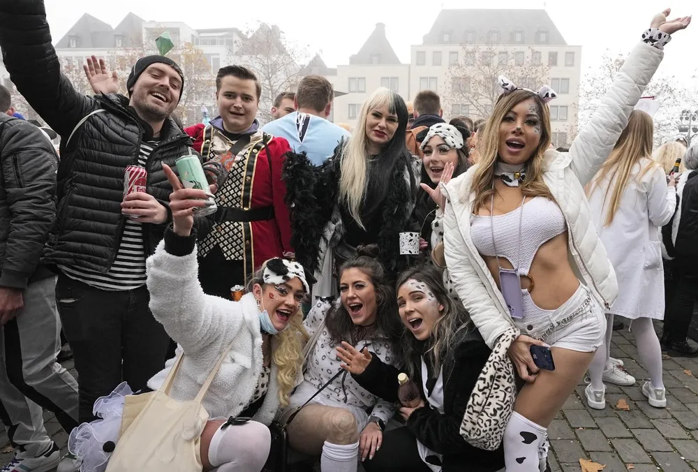 The Day in Photos – November 12, 2021