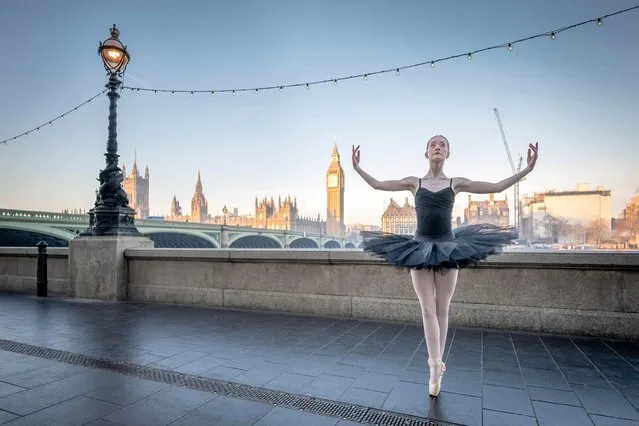 Dancer Aoife Doherty performs in Westminster on World Tutu Day (also called International Tutu Day) in London, United Kingdom on February 2, 2023. Originating in Australia, Tutu Day is celebrated on February 2nd (2.2) by dancers around the world in support of ballet education and how ballet has inspired the classic tutu dress, which has become an iconic fashion piece. (Photo by Guy Corbishley/Alamy Live News)