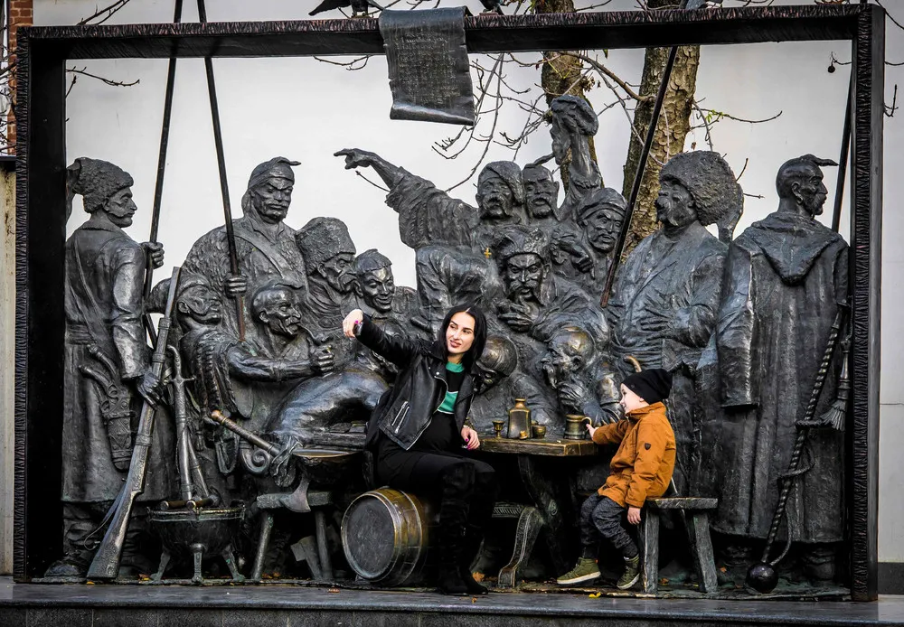 The Day in Photos – November 15, 2017