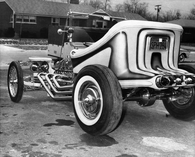 Even the axles are chromed and polished on Bob Larivee's hot rod, which he calls “The Outlaw”, as it stands in the driveway of Bob's home at Harper Woods, Mich., on March 10, 1961. (Photo by AP Photo/DT)
