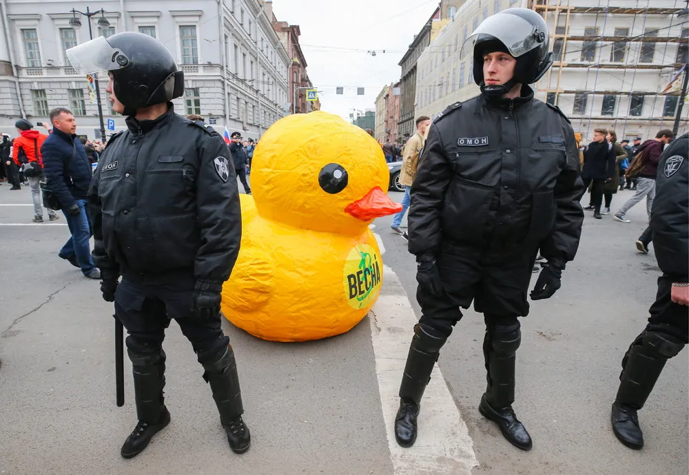 1600 Arrested in Russian Anti-Putin Protests