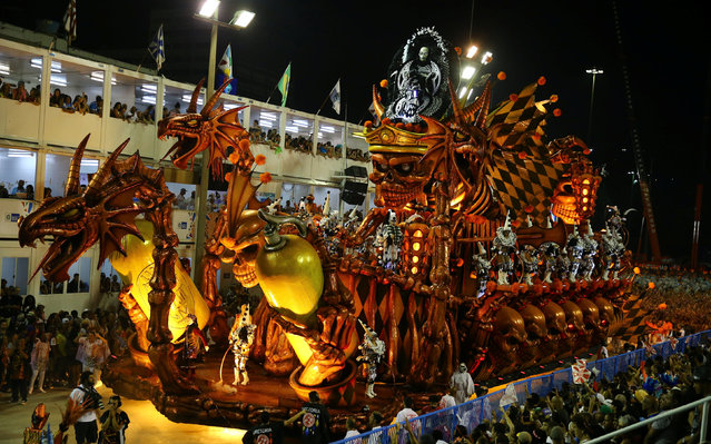 Revellers from Salgueiro samba school perform during the carnival parade at the Sambadrome in Rio de Janeiro, Brazil February 27, 2017. (Photo by Pilar Olivares/Reuters)
