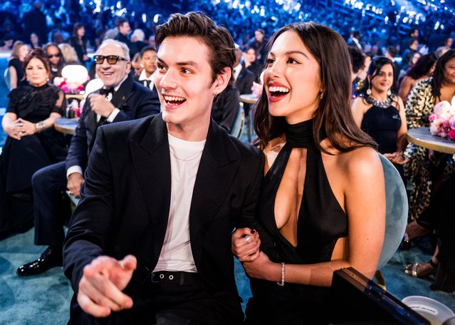 (L-R) Louis Partridge and Olivia Rodrigo attend the 67th Annual GRAMMY Awards at Crypto.com Arena on February 02, 2025 in Los Angeles, California.  (Photo by John Shearer/Getty Images for The Recording Academy)