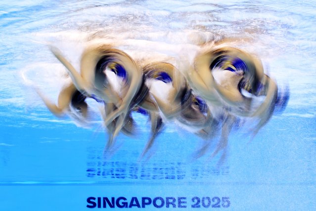 Team Japan compete in the Open's Team Free Preliminaries on day nine of the Singapore 2025 World Aquatics Championships at World Aquatics Championships Arena on July 19, 2025 in Singapore. (Photo by Adam Pretty/Getty Images)