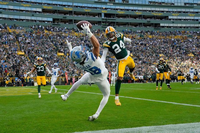Detroit Lions wide receiver Isaac TeSlaa makes a one-handed touchdown grab during an NFL game in Green Bay, Wisconsin, on Sunday, September 7, 2025. Green Bay won 27-13. (Photo by Jeff Hanisch/Imagn Images)