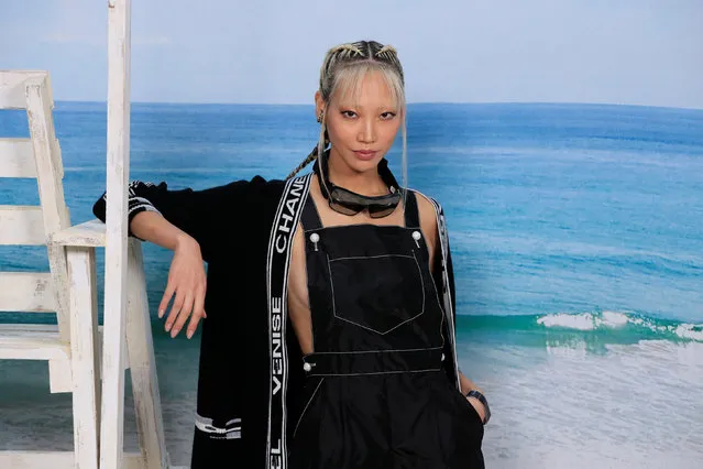 Soo Joo Park poses during a photocall before the Chanel Spring/Summer 2019 women's ready-to-wear collection show during Paris Fashion Week in Paris, France, October 2, 2018. (Photo by Gonzalo Fuentes/Reuters)
