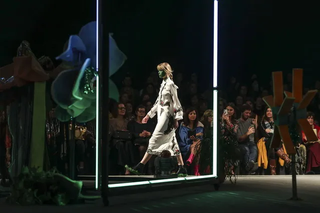 A model displays a creation by Bosnian designer Lidija Kolovrat on the second day of the Lisbon Fashion Week, at the Carlos Lopes Pavillion in Lisbon, Portugal, 09 March 2019. (Photo by Miguel A. Lopes/EPA/EFE)