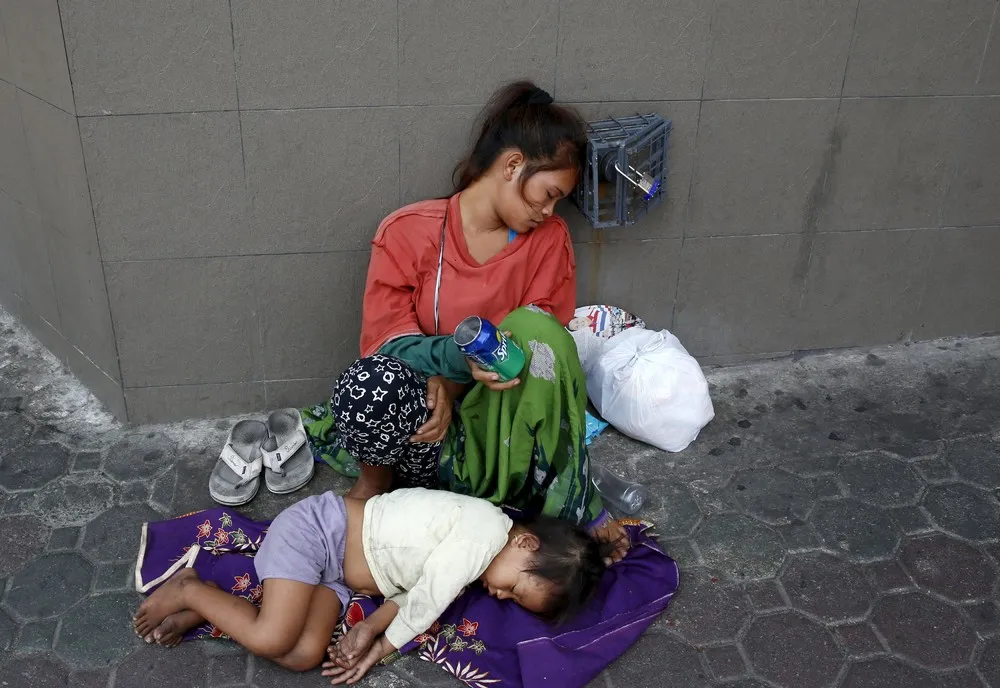 The Day in Photos – April 17, 2016