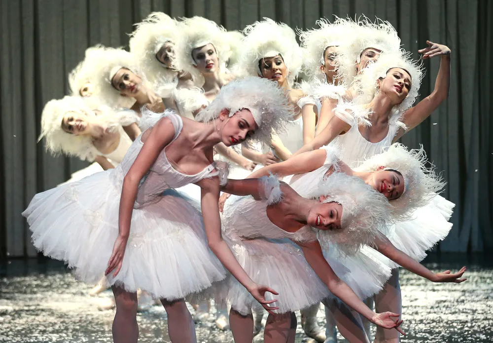 The Day in Photos – May 2, 2017