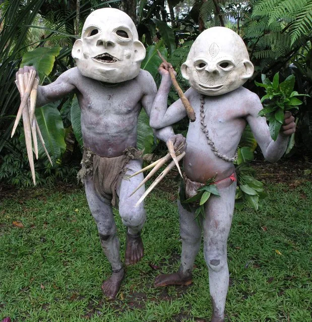 Reporters tracked down the clan in Papua New Guinea to photograph them. (Photo by Jeremy Hunter/Exclusivepix Media)