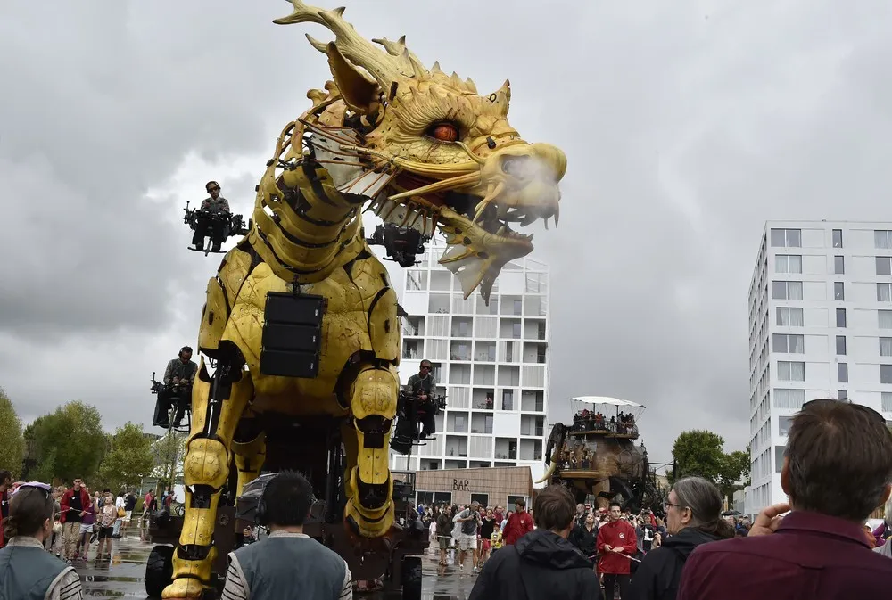 The Day in Photos – August 14, 2015