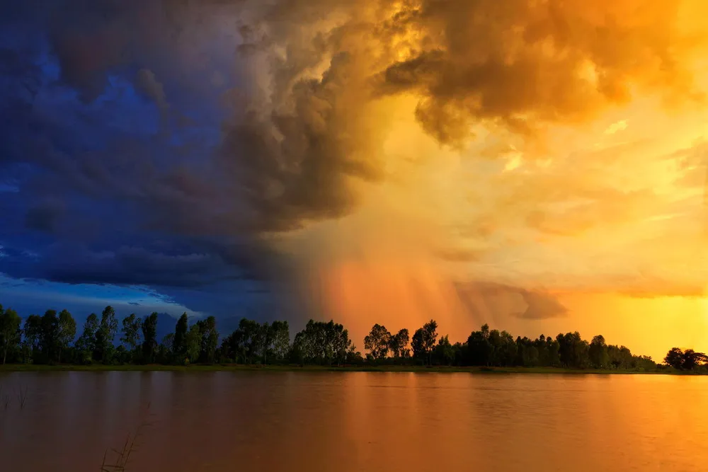 Thailand by Saravut Whanset