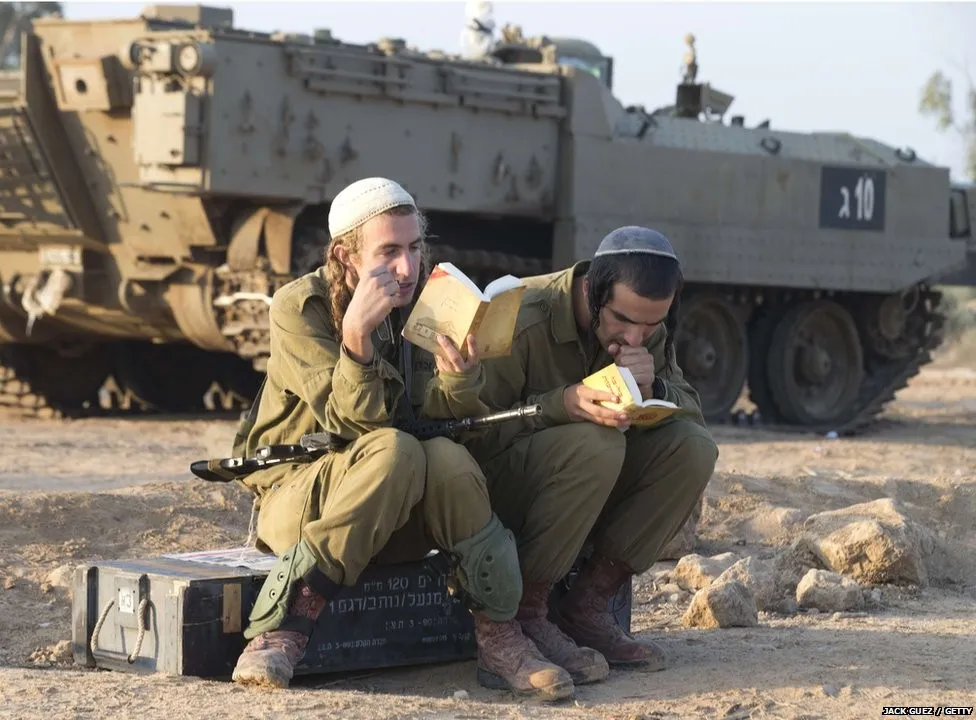 Israel’s Defence Force Waits for the Next Move