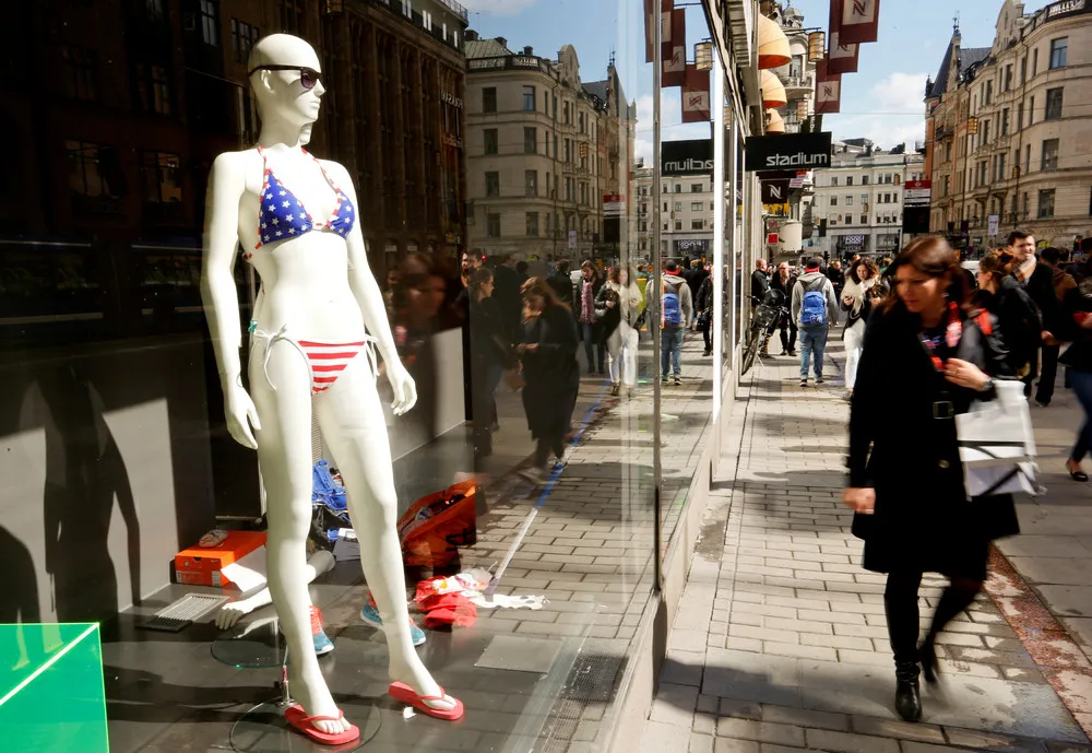 Humans and Mannequins