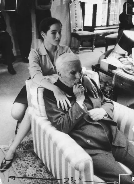 Comic actor Charlie Chaplin (1889 - 1977) with his daughter Geraldine on his 70th birthday at the Manoir de Ban, Switzerland, 16th April 1959. (Photo by Keystone/Hulton Archive/Getty Images)  