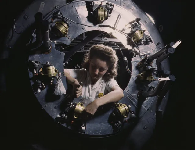WWII: Women And The War Effort