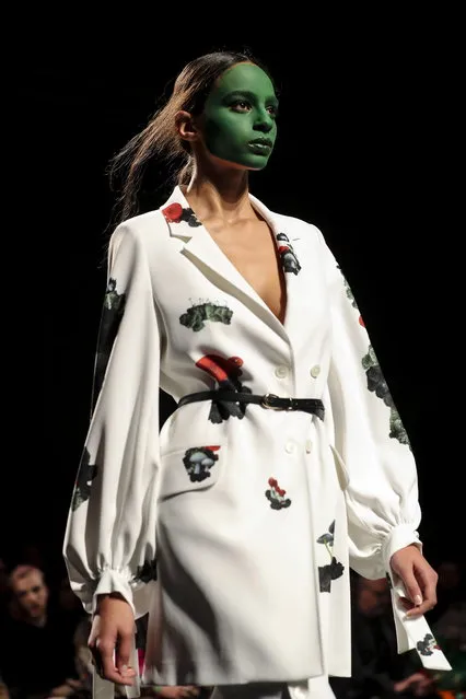 A model displays a creation by Bosnian designer Lidija Kolovrat on the second day of the Lisbon Fashion Week, at the Carlos Lopes Pavillion in Lisbon, Portugal, 09 March 2019. (Photo by Miguel A. Lopes/EPA/EFE)