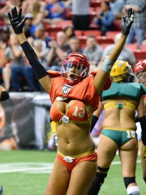 La Chelle Foreman #13 of the Las Vegas Sin celebrates after defeating the Green Bay Chill 34-24 at the Thomas & Mack Center on May 15, 2014 in Las Vegas, Nevada. (Photo by Ethan Miller/Getty Images)