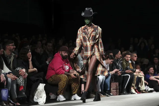 A model displays a creation by Bosnian designer Lidija Kolovrat on the second day of the Lisbon Fashion Week, at the Carlos Lopes Pavillion in Lisbon, Portugal, 09 March 2019. (Photo by Miguel A. Lopes/EPA/EFE)