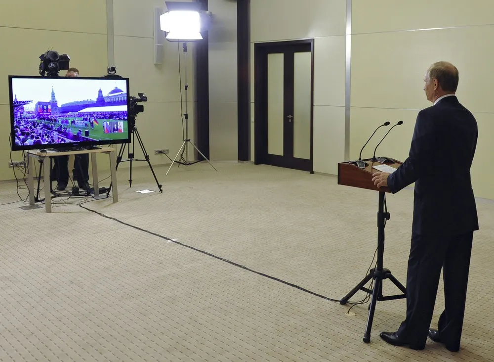 The Day in Photos – September 18, 2015