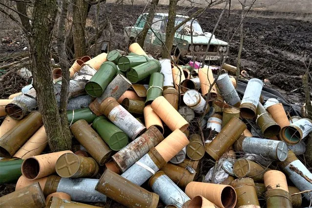 Empty containers of ammunitions are piled up as the Ukrainian first tank brigade operates on the frontline amid artillery fights on December 29, 2022 in Bakhmut, Ukraine. A large swath of Donetsk region has been held by Russian-backed separatists since 2014. Russia has tried to expand its control here since the February 24 invasion. (Photo by Pierre Crom/Getty Images)