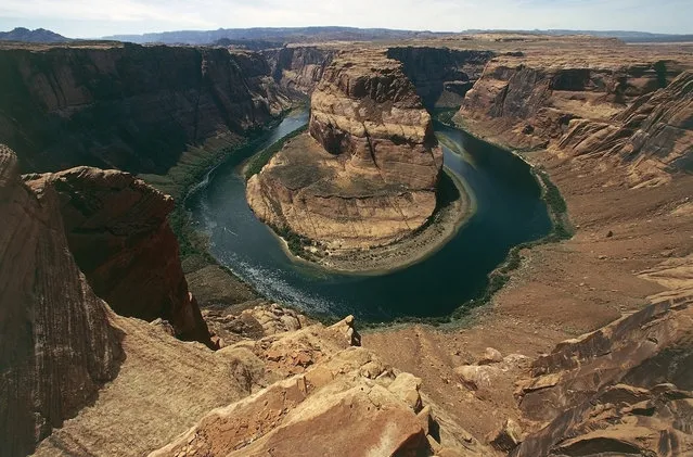 Horseshoe Bend, Lake Powell, man-made reservoir created by damming the Glen Canyon on the Colorado River, on the border between Arizona and Utah, United States. (Photo by DeAgostini/Getty Images)