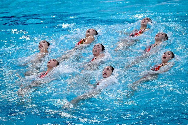 Team Japan competes in the team technical of the artistic swimming event during the 2025 World Aquatics Artistic Swimming World Cup Super Final in Xi'an, in China’s Shaanxi province, on June 13, 2025. (Photo by Wang Zhao/AFP Photo)
