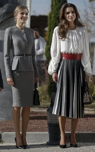 Spain's Queen Letizia (L) poses with Jordan's Queen Rania after their arrival for a visit to the Molecular Biology Centre in Cantoblanco, outside Madrid, Spain, November 20, 2015. (Photo by Andrea Comas/Reuters)