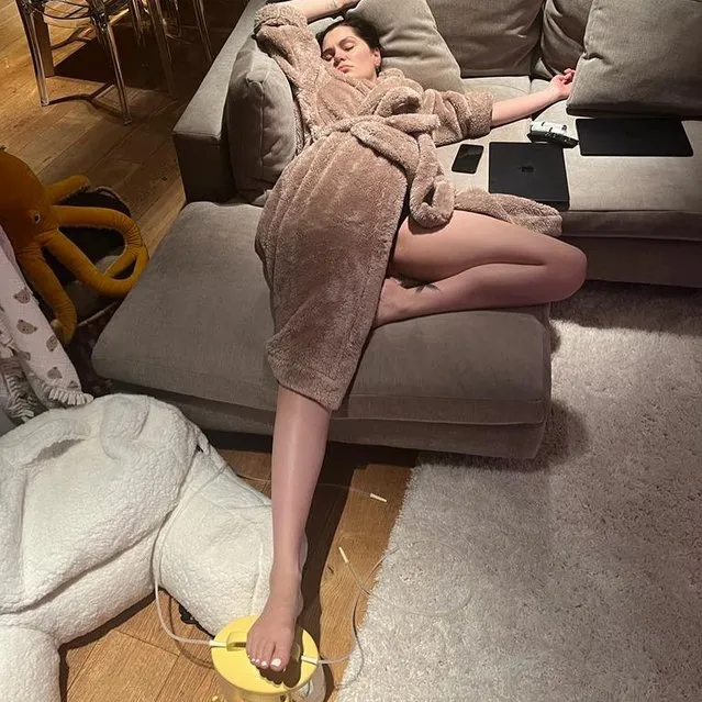 English singer Jessica Ellen Cornish, known professionally as Jessie J in the first decade of July 2023 takes a much-needed nap after welcoming her first child. (Photo by jessiej/Instagram)