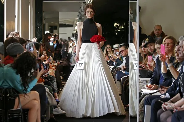 A model presents a creation by designer Stephane Rolland as part of his Haute Couture Spring/Summer 2016 fashion show in Paris, France,  January 26, 2016. (Photo by Benoit Tessier/Reuters)