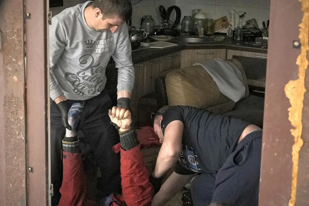 The Day in Photos – April 8, 2022