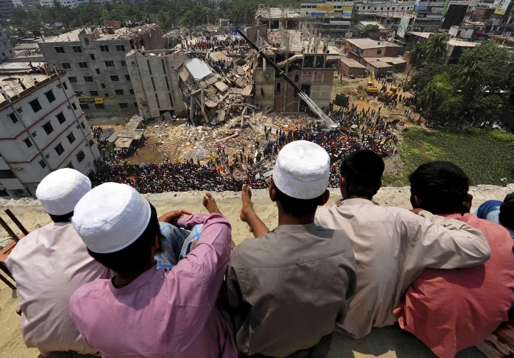 Building Collapse Kills 300 People in Bangladesh