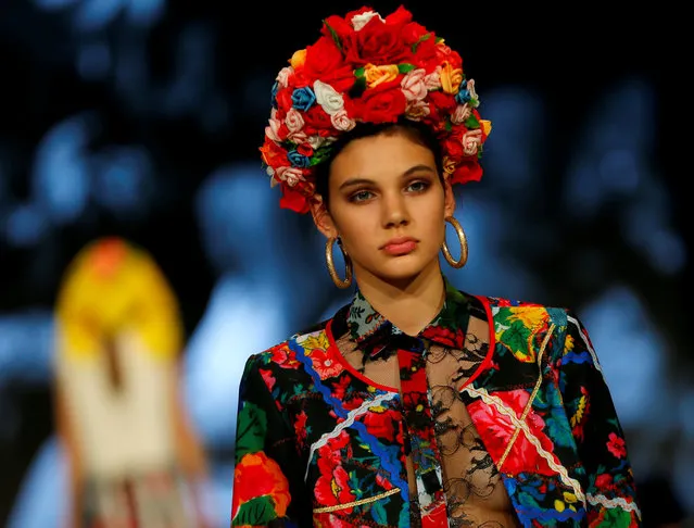 A model dressed in Romani Design clothes walks the catwalk at a fashion show in Budapest, Hungary, November 12, 2016. (Photo by Laszlo Balogh/Reuters)