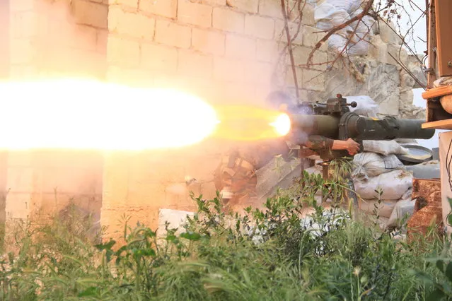 Clashes between the Free Syrian Army and the regime Army in the eastern outskirts of Aleppo, Syria on August 16, 2016. (Photo by Louai Barakat/Imageslive/ZUMA Press/Splash News)