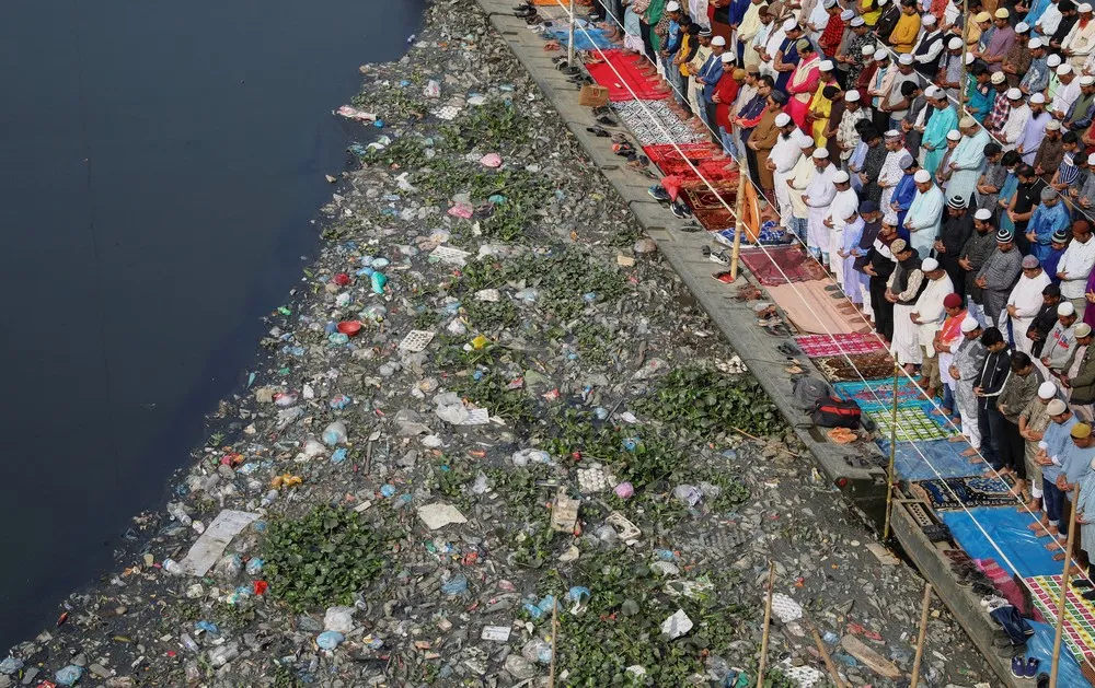 Pictures of the Year 2020, Part 1/82