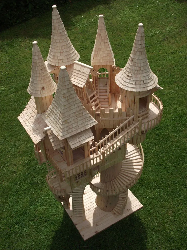 Rob Heard's Wooden Bough House 