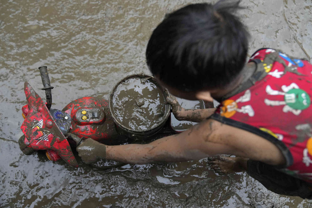 Pictures of the Year 2024, Part 181/240