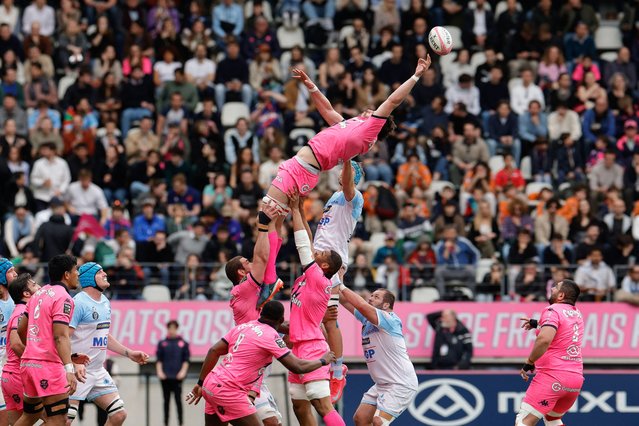 Stade Français' French lock Paul Gabrillagues reaches for the ball in a line out during the French Top14 rugby union match between Stade Francais Paris and Aviron Bayonnais (Bayonne) at the Jean-Bouin Stadium in Paris on March 22, 2025. (Photo by Show more images
Geoffroy Van der Hasselt/AFP Photo)