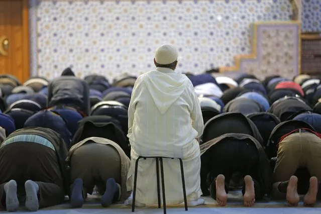 Members of the Muslim community attend the Friday prayer at Strasbourg Grand Mosque, France, November 20, 2015, one week after the deadly attacks in Paris. (Photo by Vincent Kessler/Reuters)