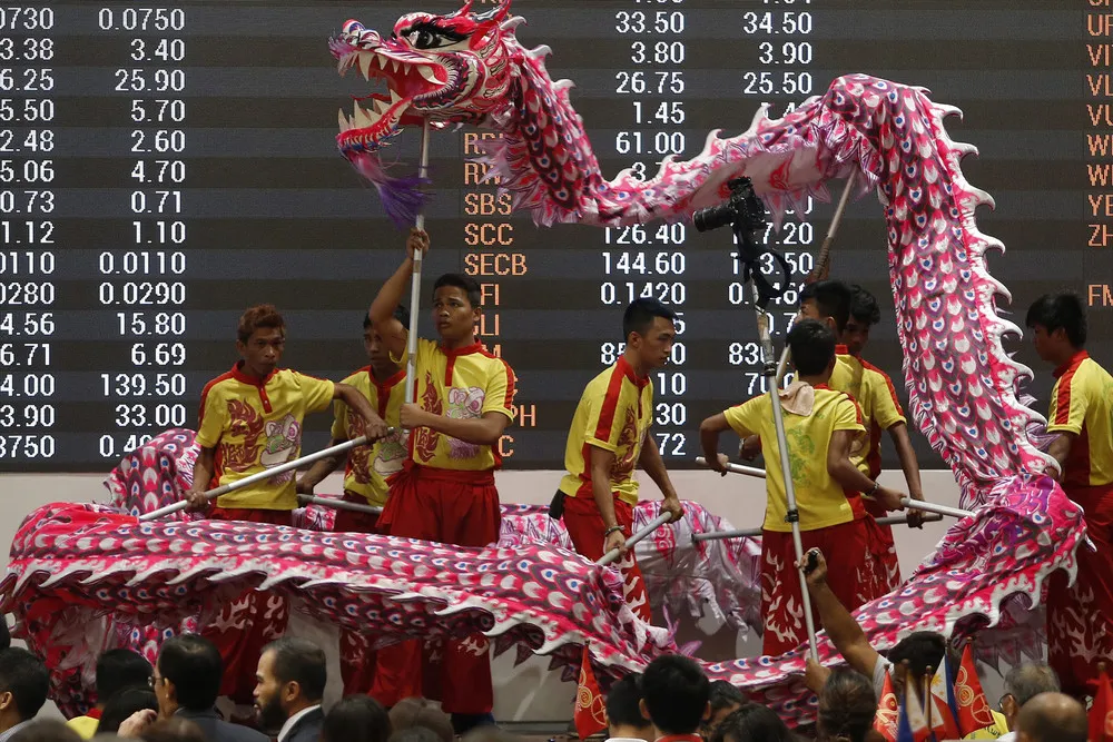 The Day in Photos – February 10, 2016