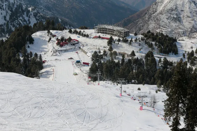 A general view shows a hotel under construction and the ski resort in Malam Jabba, Pakistan February 7, 2017. (Photo by Caren Firouz/Reuters)