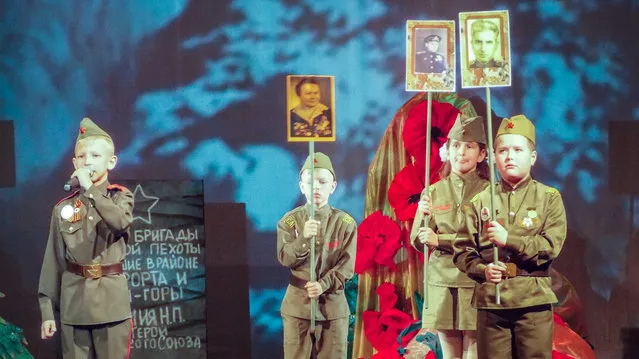 Kids wear replicas of Soviet military uniforms during a performance titled “We are the heirs of victory” on April 19 in Sevastopol. (Photo by Radio Free Europe/Radio Liberty)