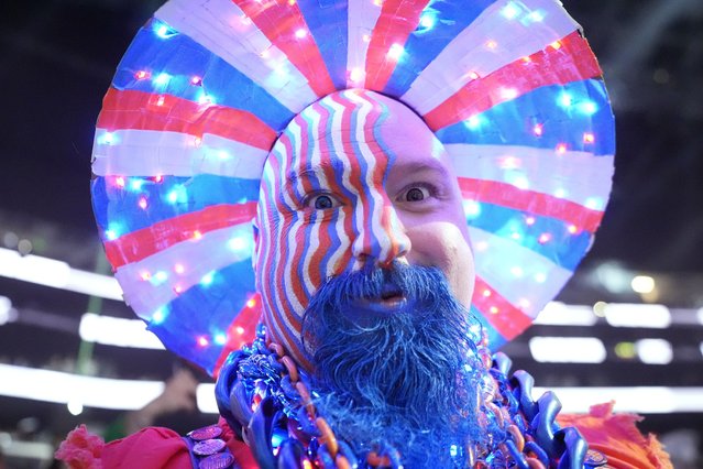 Edmonton Oilers fan Dale Steil poses for a photo prior to Game 3 of an NHL hockey Stanley Cup first-round playoff series against the Los Angeles Kings, in Los Angeles, April 26, 2024. (Photo by Mark J. Terrill/AP Photo)