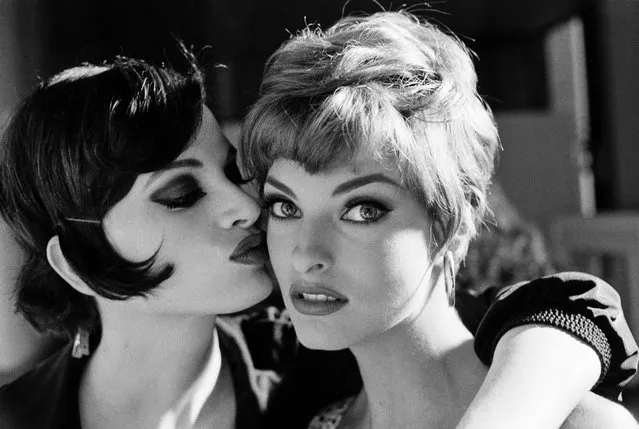 Kristen McMenamy and Linda Evangelista in Paris, for Vogue Germany, 1991. (Photo by Arthur Elgort/Courtesy Atlas Gallery)