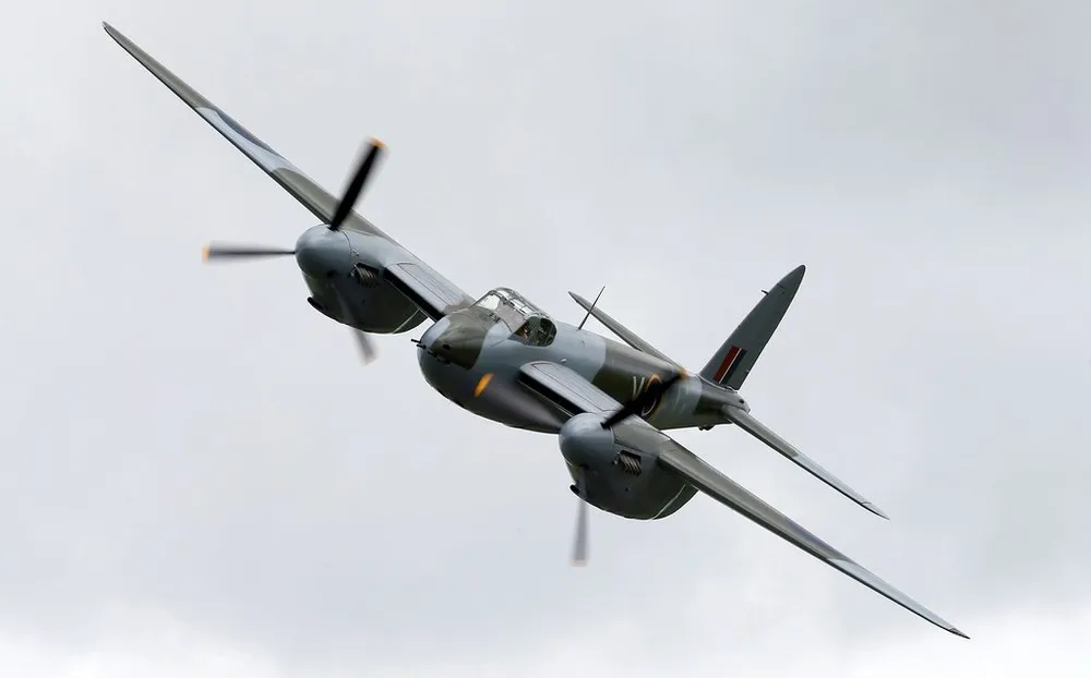 WWII Mosquito Fighter-Bomber Takes Flight