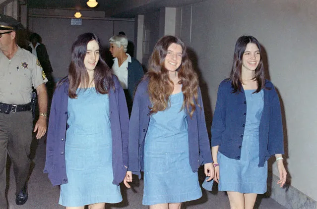 Charles Manson followers, from left: Susan Atkins, Patricia Krenwinkel and Leslie Van Houten, walk to court to appear for their roles in the 1969 cult killings of seven people, including pregnant actress Sharon Tate, in Los Angeles, Calif., on August 20, 1970. California Gov. Jerry Brown is denying parole for Van Houten, the youngest follower of murderous cult leader Charles Manson. The Democratic governor said Friday, July 22, 2016, Van Houten’s “inability to explain her willing participation in such horrific violence” led him to believe she remained an unreasonable risk to society. (Photo by George Brich/AP Photo)