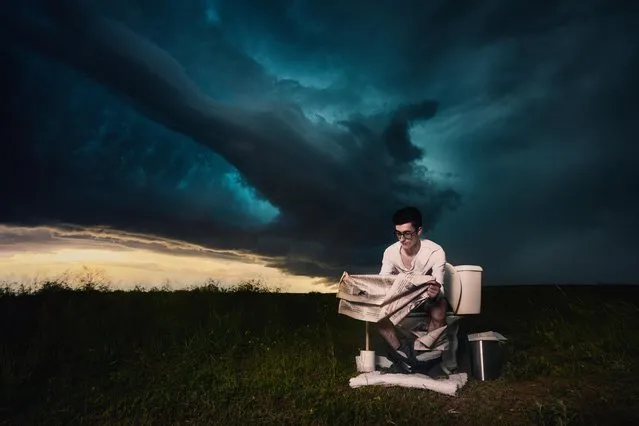 Models pose in front of a storm in Mitchell, Nebraska. (Photo by Benjamin Von Wongs/Caters News)