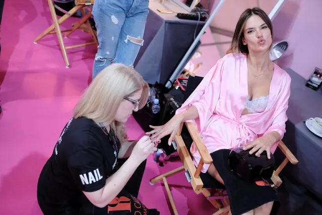 Alessandra Ambrosio has her Hair & Makeup done prior the 2016 Victoria's Secret Fashion Show on November 30, 2016 in Paris, France. (Photo by Dimitrios Kambouris/Getty Images for Victoria's Secret)